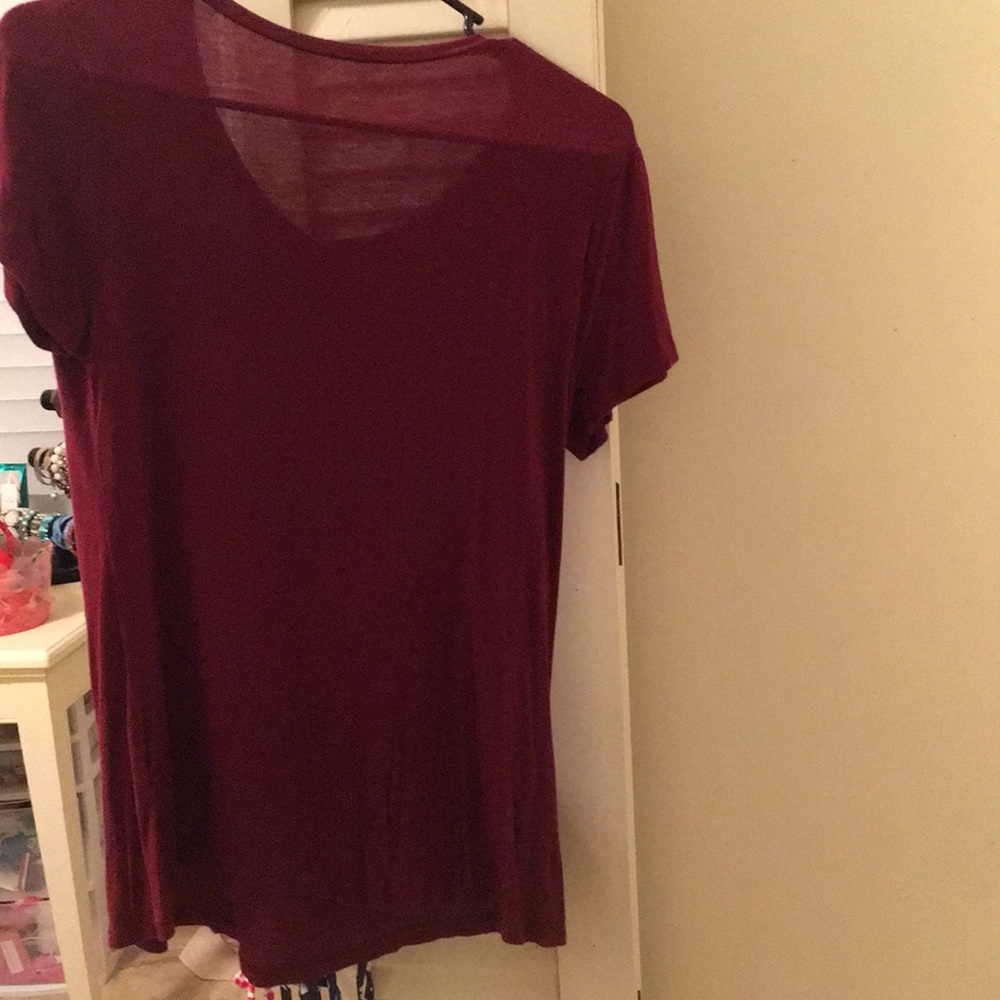 Maroon t-shirt - Picture 2 of 3